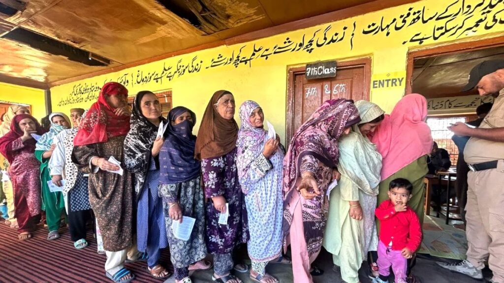 Jammu and Kashmir Assembly Election 2024: Phase 2 Voting for 26 Seats Underway Amid Tight Security