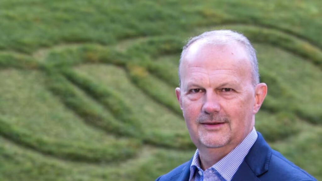 Luxury Car Brand Audi's Italy Chief Dies After Falling from 10,000 Feet High Mountain: Safety Measures Fail to Prevent Tragedy, Investigation Underway